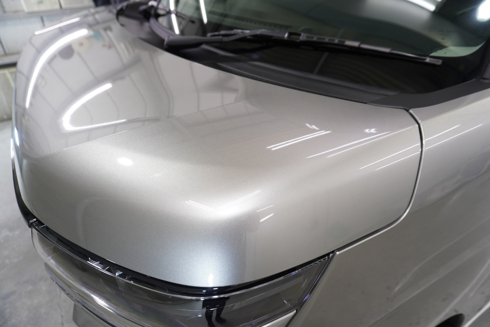 施工後　スズキ　スペーシア(グレー）ボンネット