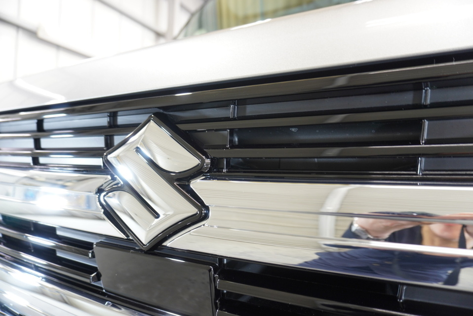 施工後　スズキ　スペーシア(グレー）　グリル