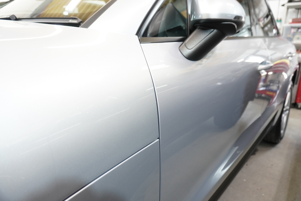 施工後　ポルシェマカン（グレー）　サイド