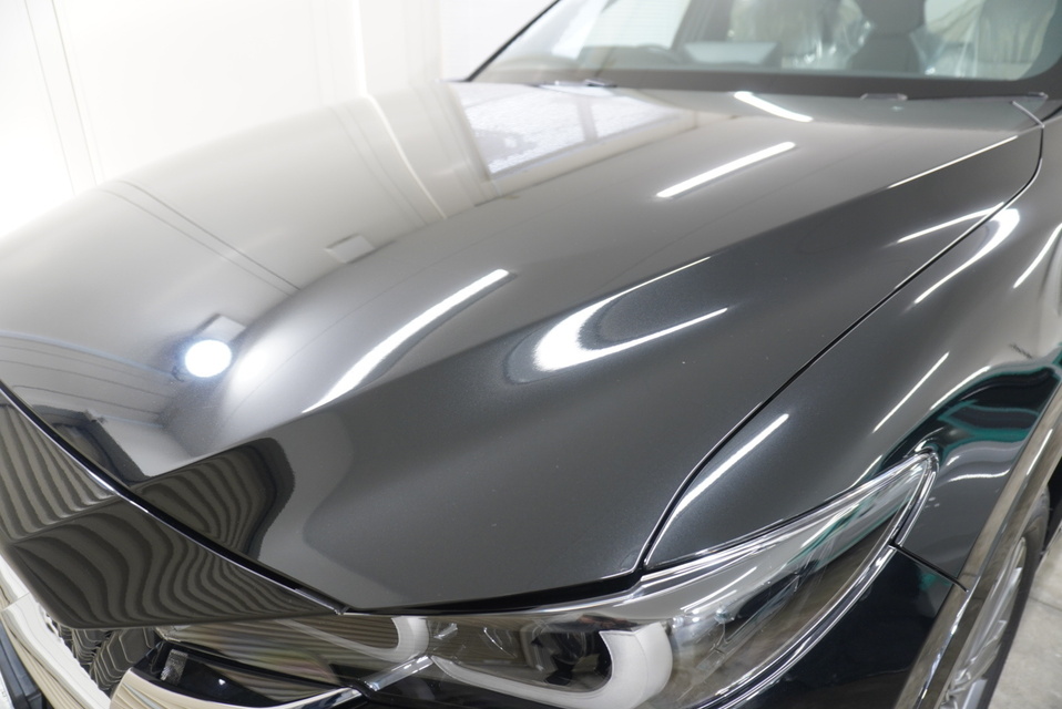 施工後　マツダ　CX8(ブラック）　ボンネット