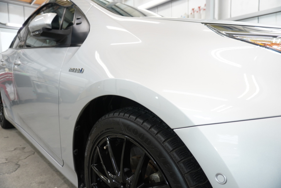 施工後　トヨタ　プリウス（グレー）サイド