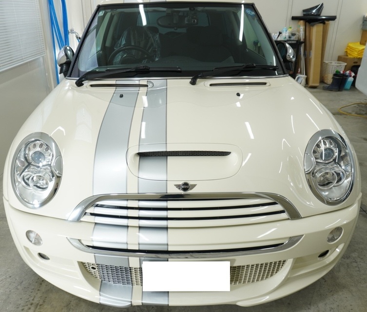 施工後　ミニ（ホワイト×シルバーライン）　フロント