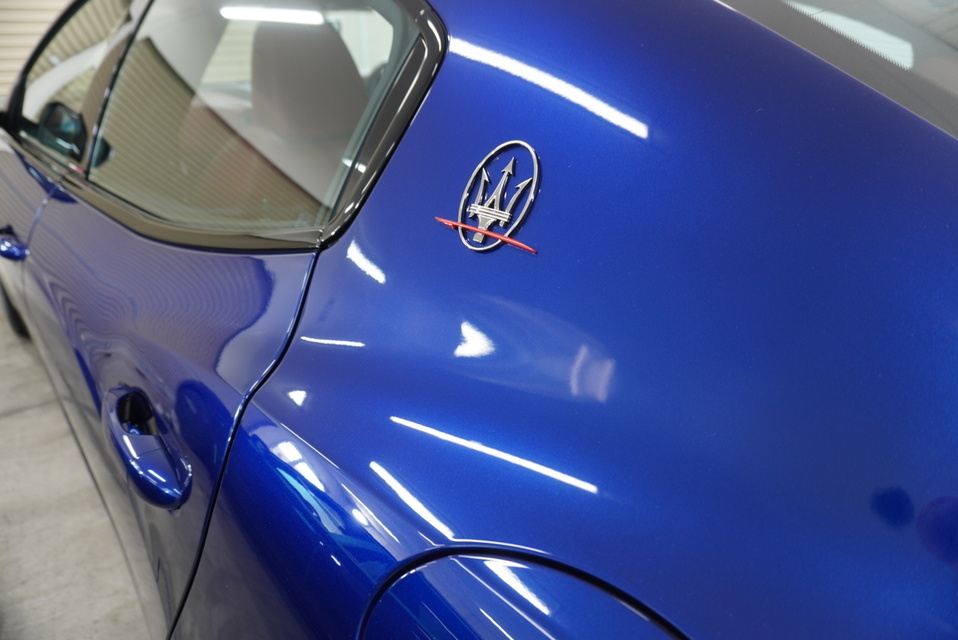 施工後　マセラティ（ブルー）　リアサイド