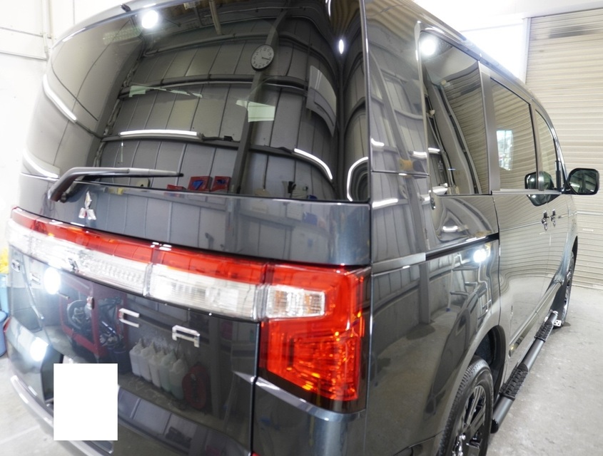 施工後　三菱デリカ(グレー）リア