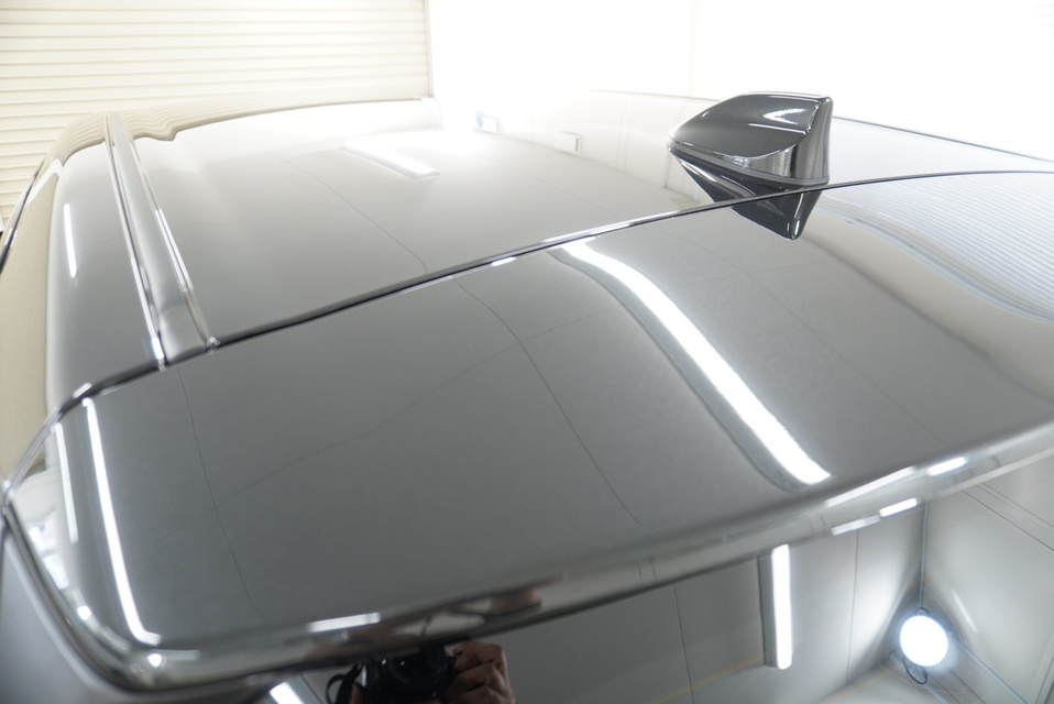 施工後　トヨタ　ライズ（ブラック）　ルーフ面