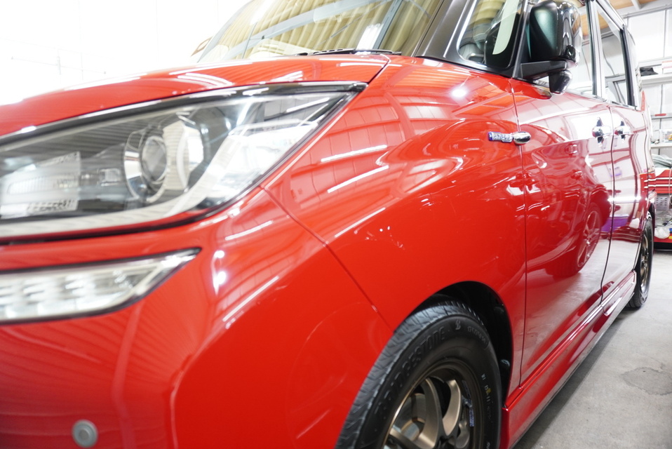 施工後　スズキ　ソリオバンディット（レッド）　サイドアップ