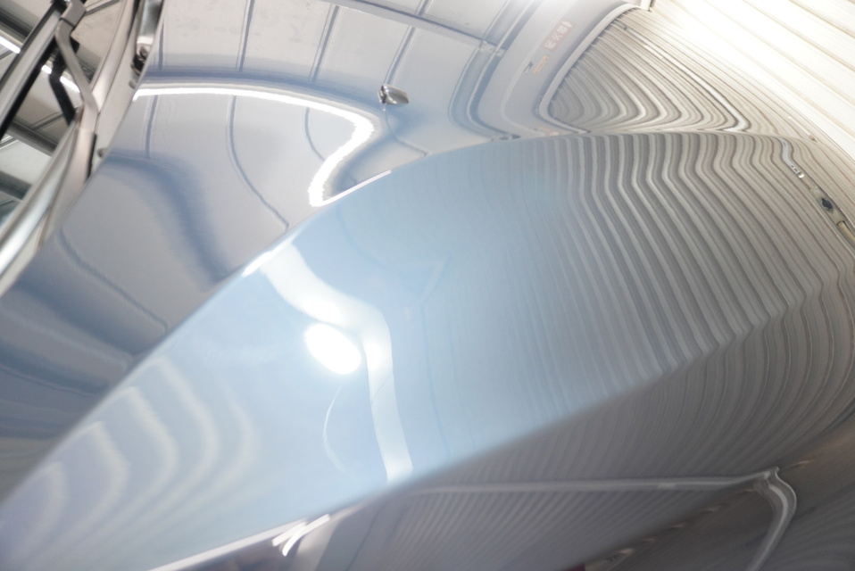 施工後　ボルボV40（ブルーグレー）　ボンネット