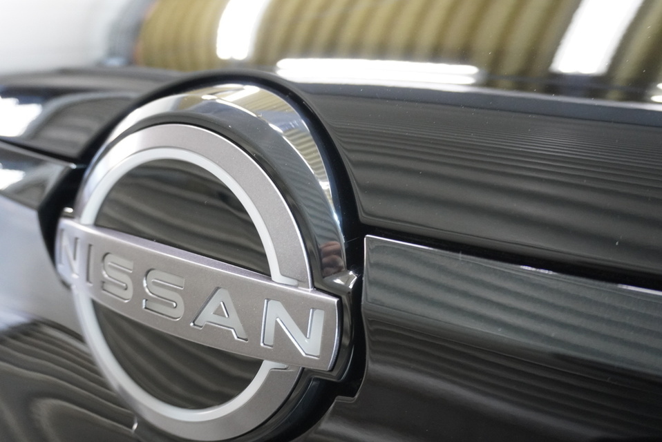 施工後　日産アリア(ブラック）エンブレムアップ