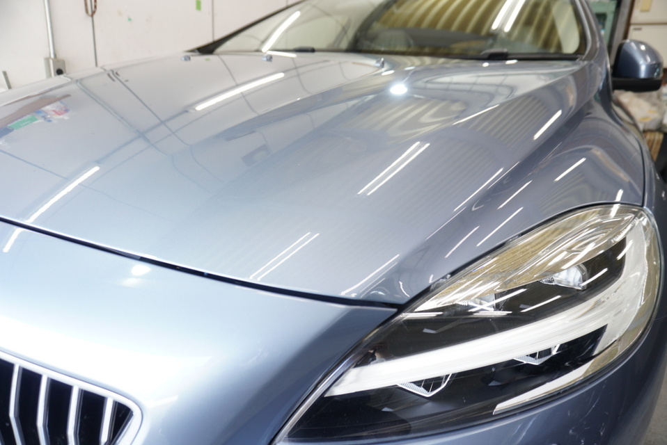 施工後　ボルボV40(グレー）　フロントアップ