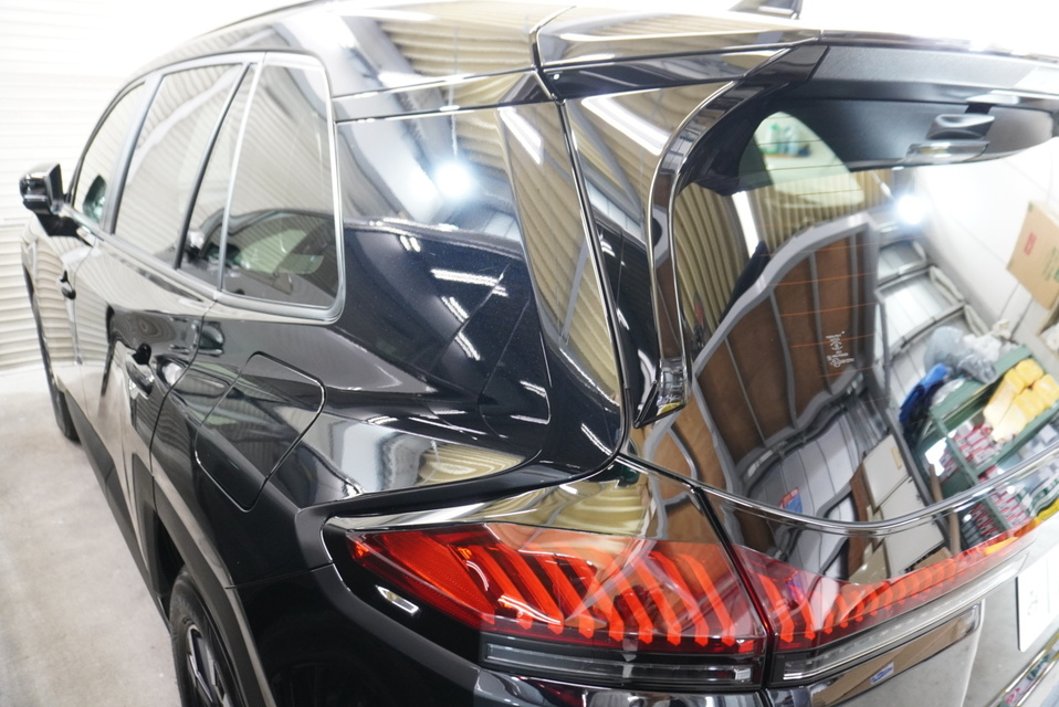 施工後　トヨタ　RAV4(ブラック）リアサイド