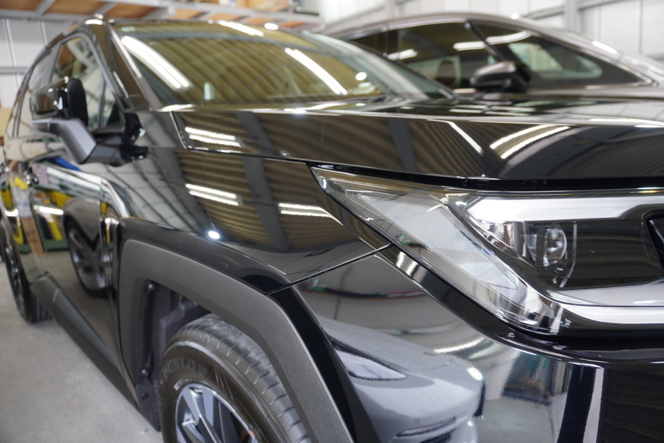 施工後　トヨタ　RAV4(ブラック）サイド