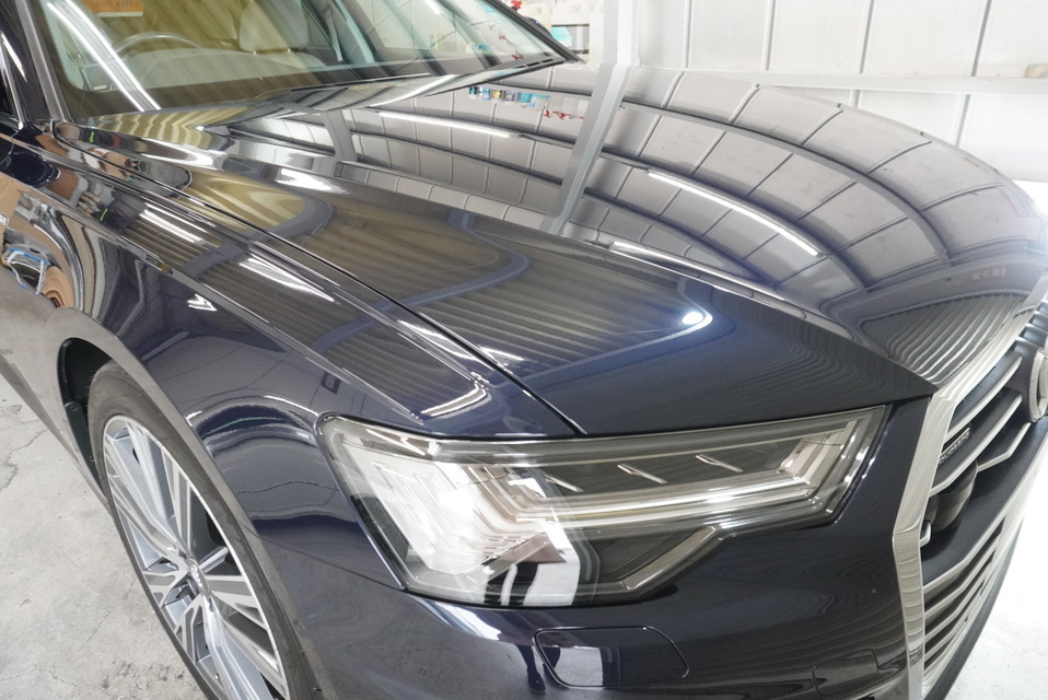 施工後　アウディA6（ブルー）　ボンネット