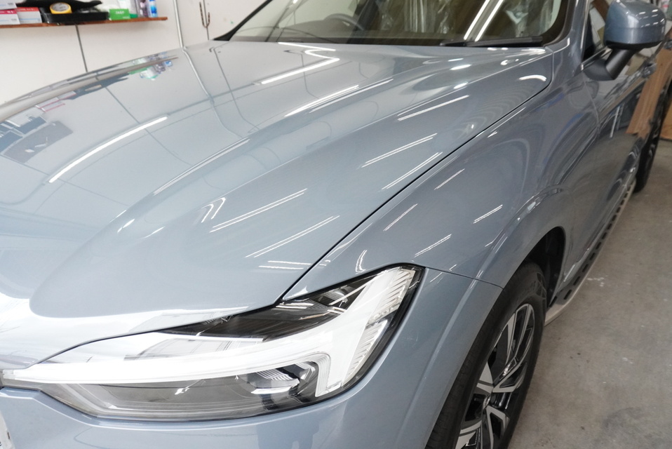 施工後　ボルボXC60（グレー）　フロント