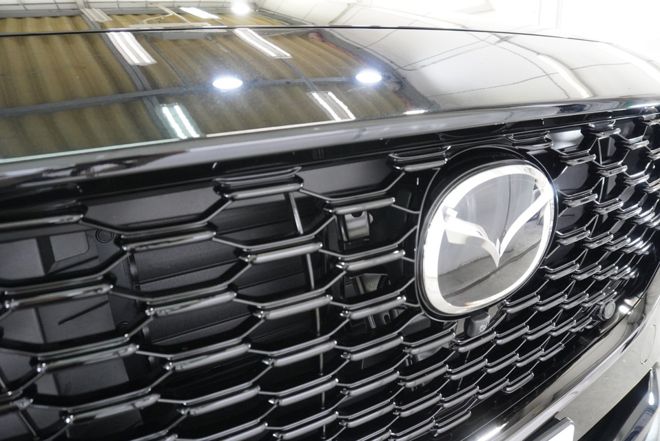 施工後　マツダ　CX60(ブラック）　グリル