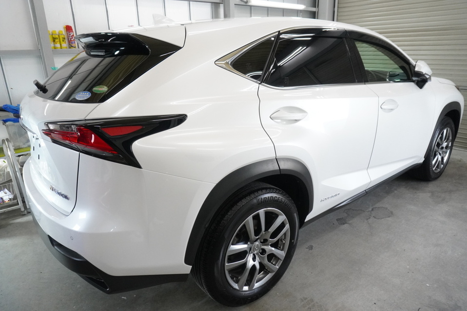 施工後　トヨタ　レクサスNX（ホワイト）　車全体