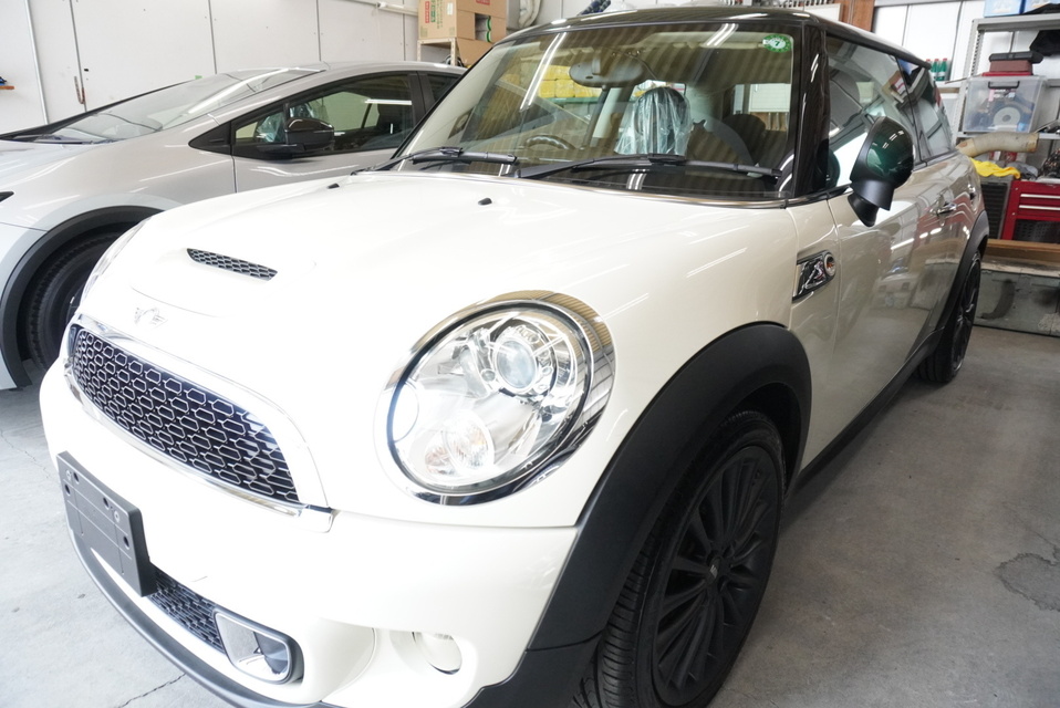 施工後　ミニ（ホワイト＆グリーン）　車全体