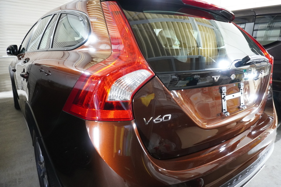 施工後　ボルボV60(ブラウン）リア
