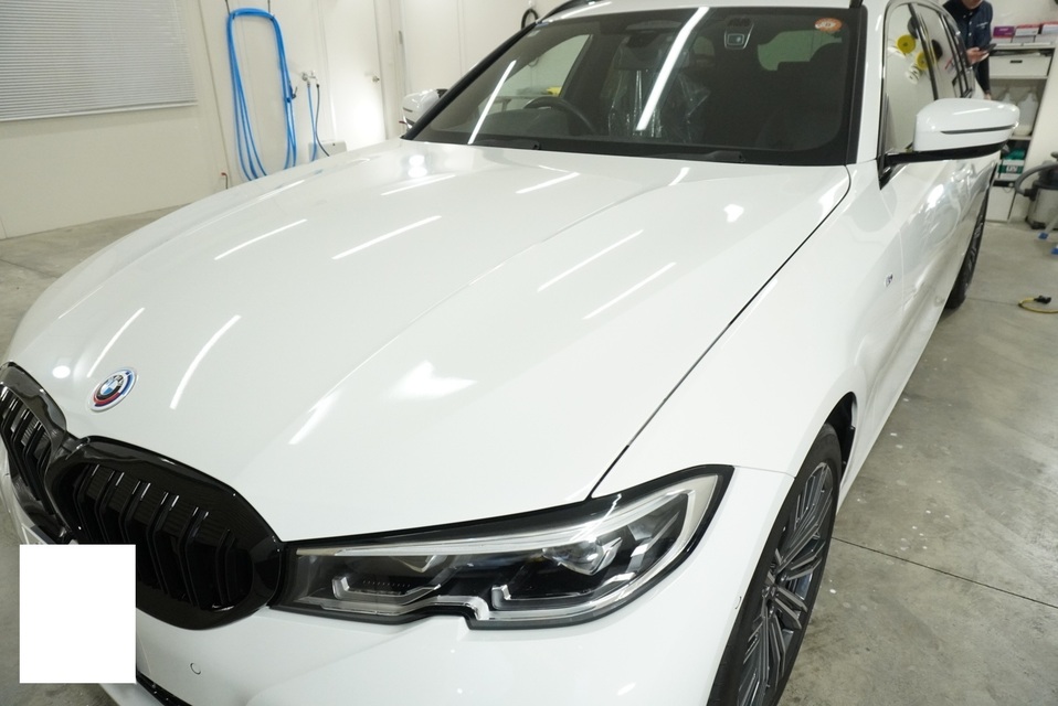 施工後　BMW320(ホワイト）　ボンネット