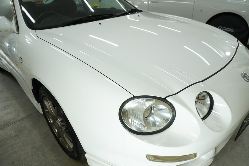 施工後　トヨタ　セリカ（ホワイト）　ボンネット