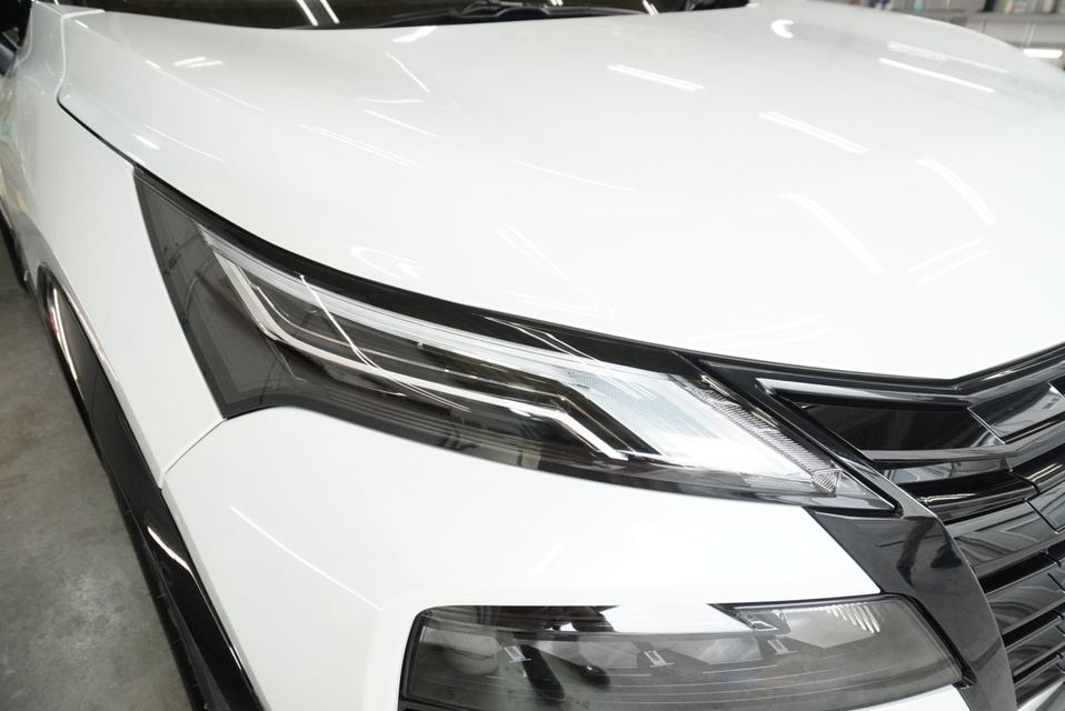 施工後　日産エクストレイル（ホワイト）　フロントアップ