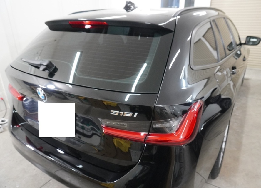 施工後　BMW318(ブラック）　リア