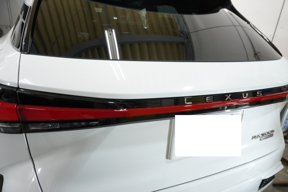 施工後　トヨタレクサスRX(ホワイト）　リア