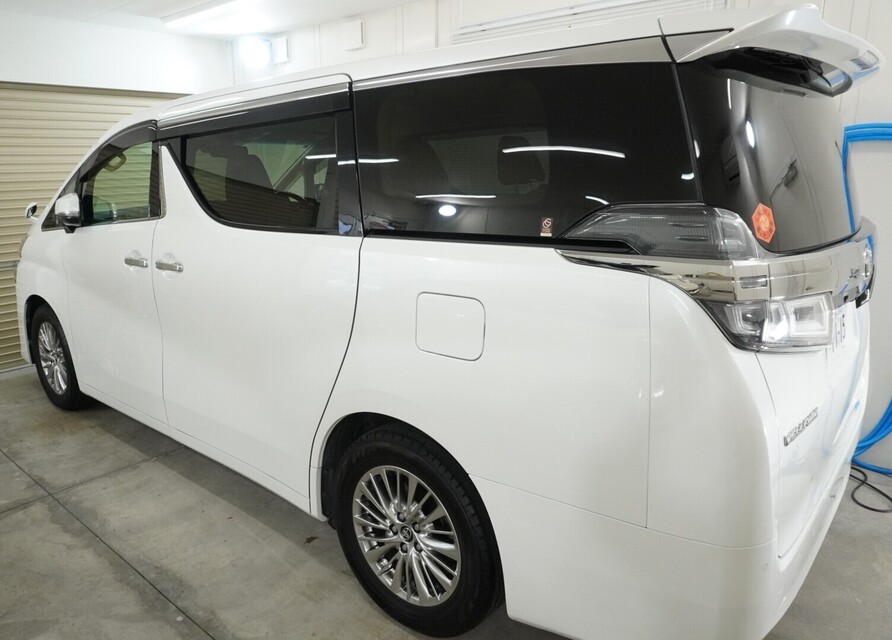施工後　トヨタ　ヴェルファイア（ホワイト）　サイド