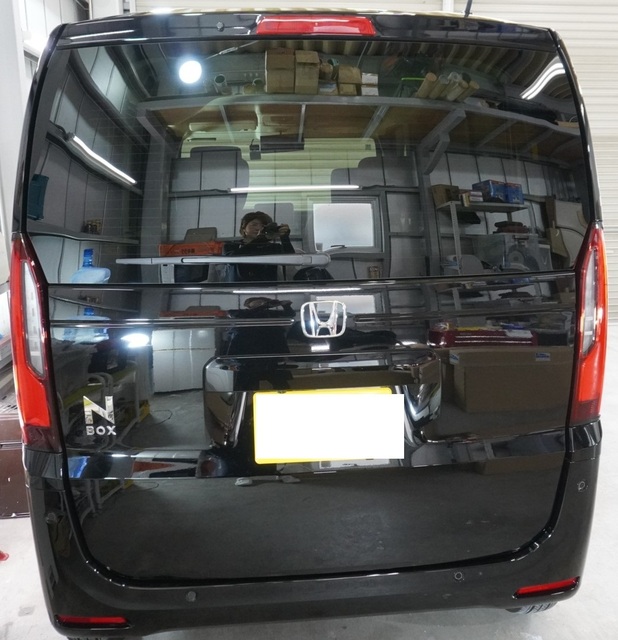 施工後　ホンダNBOX（ブラック）　リア