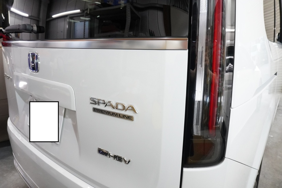 施工後　ホンダ　ステップワゴン（ホワイト）リア