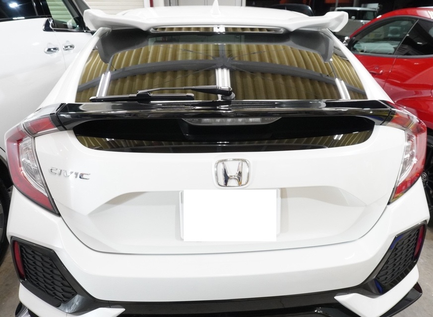 施工後　ホンダ　シビック（ホワイト）　リア